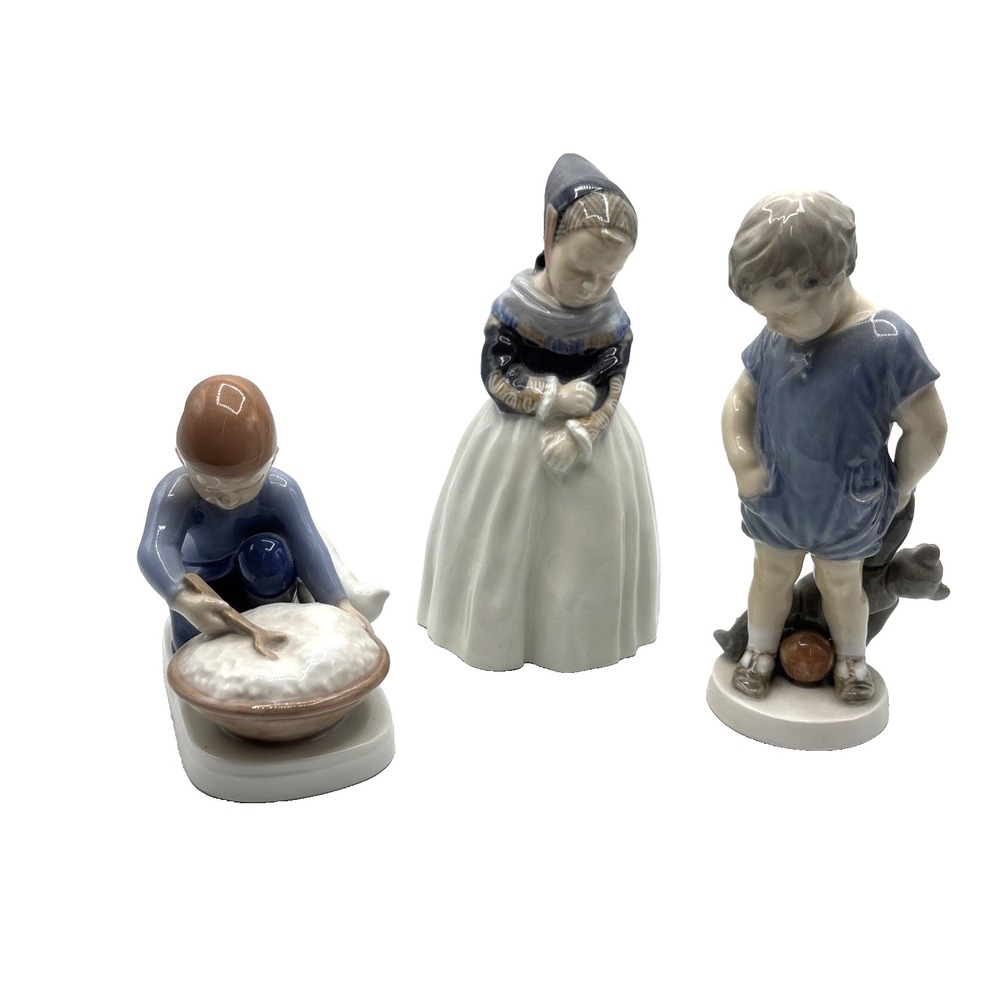 Royal Copenhagen Porcelain 3 Figurine Set Children Made In Denmark 2305 3468